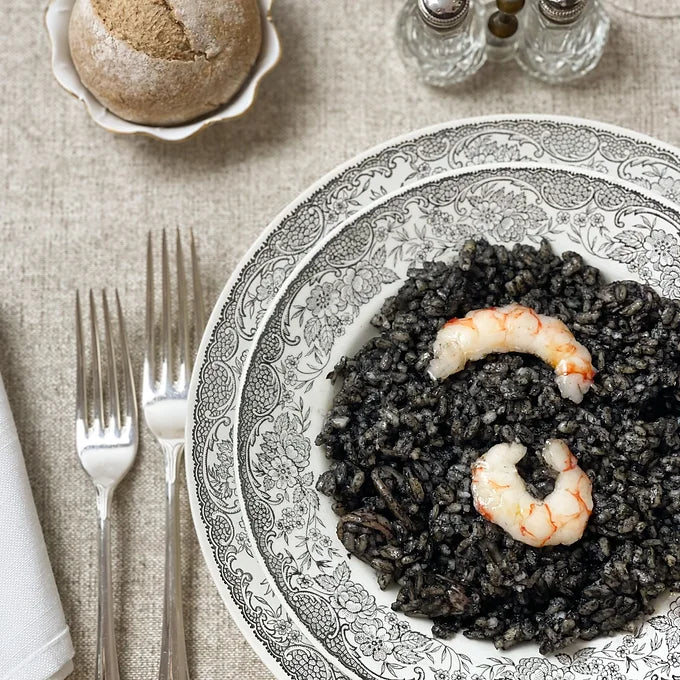 Arroz Negro con calamares y gambones