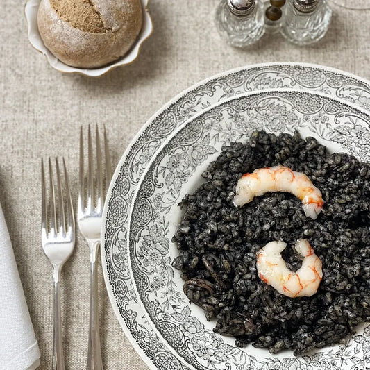 Arroz Negro con calamares y gambones