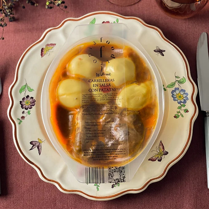 Carrilleras en salsa con patatas
