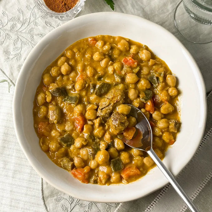Guiso de cordero con garbanzos al curry