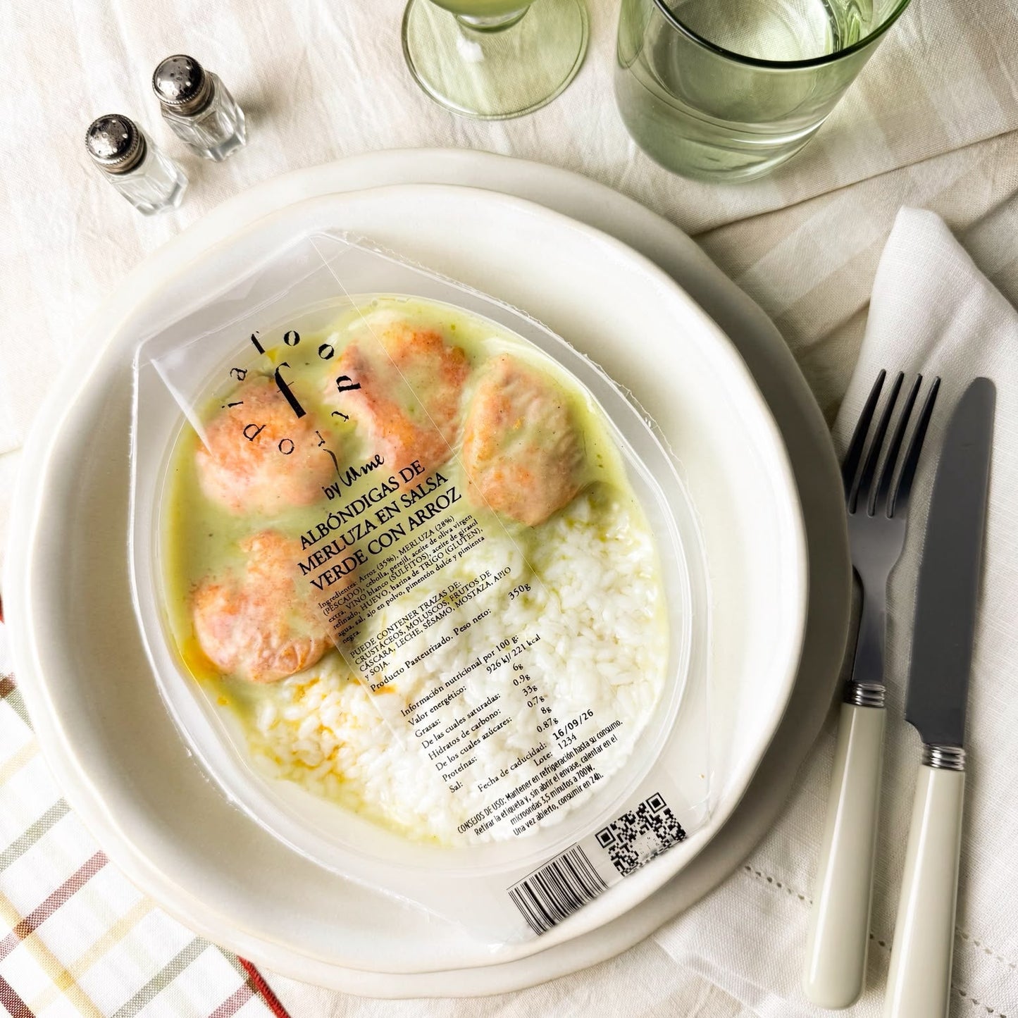 Albóndigas de merluza en salsa verde con arroz