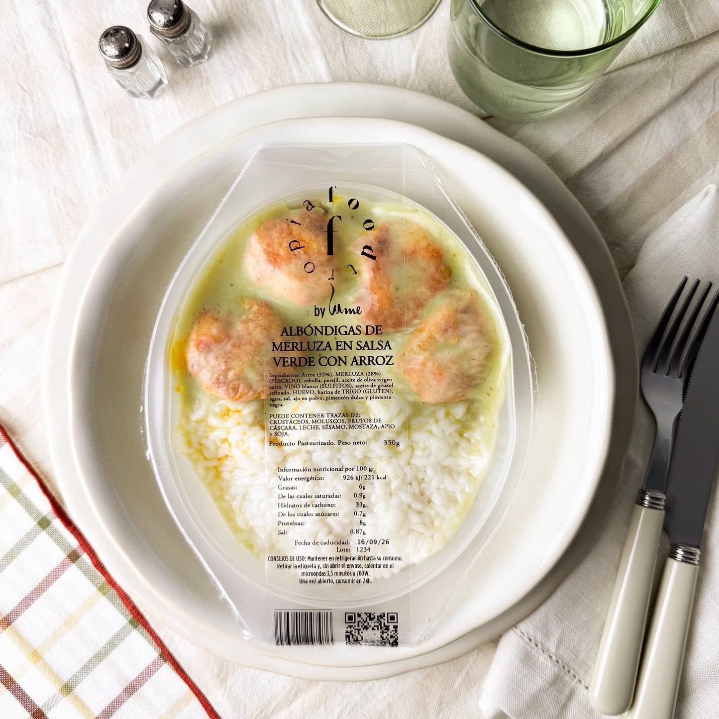 Albóndigas de merluza en salsa verde con arroz