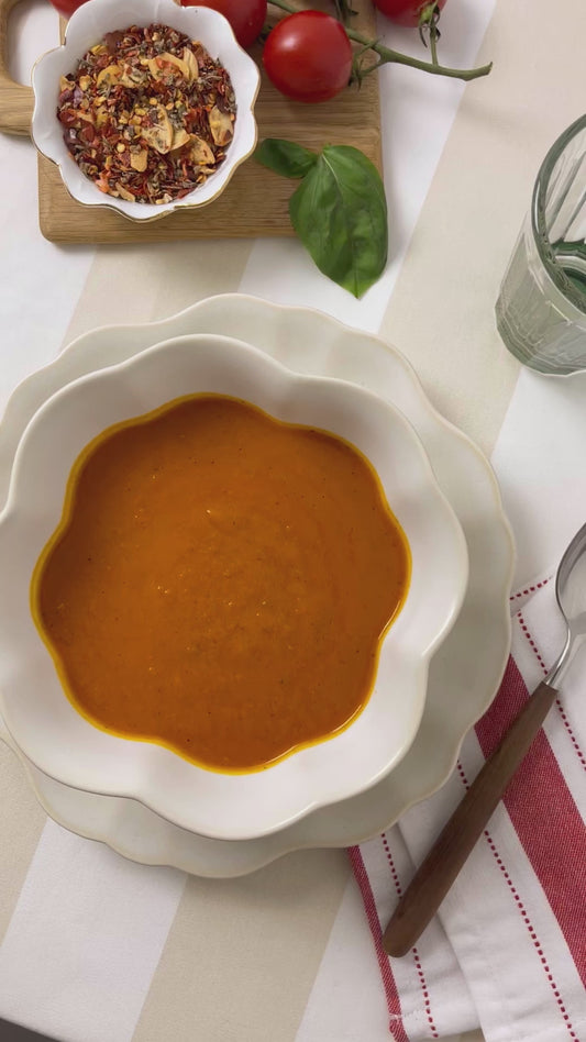 Crema de tomate con zanahorias asadas y Albahaca